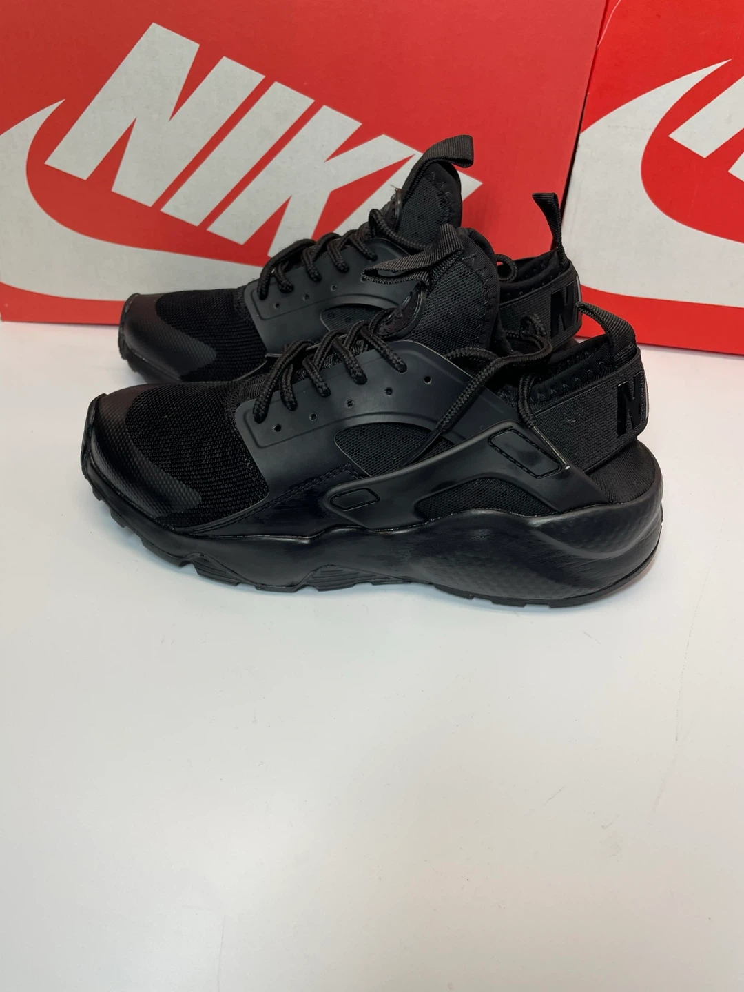 Nike Air Huarache Shoes - Black - photo 5