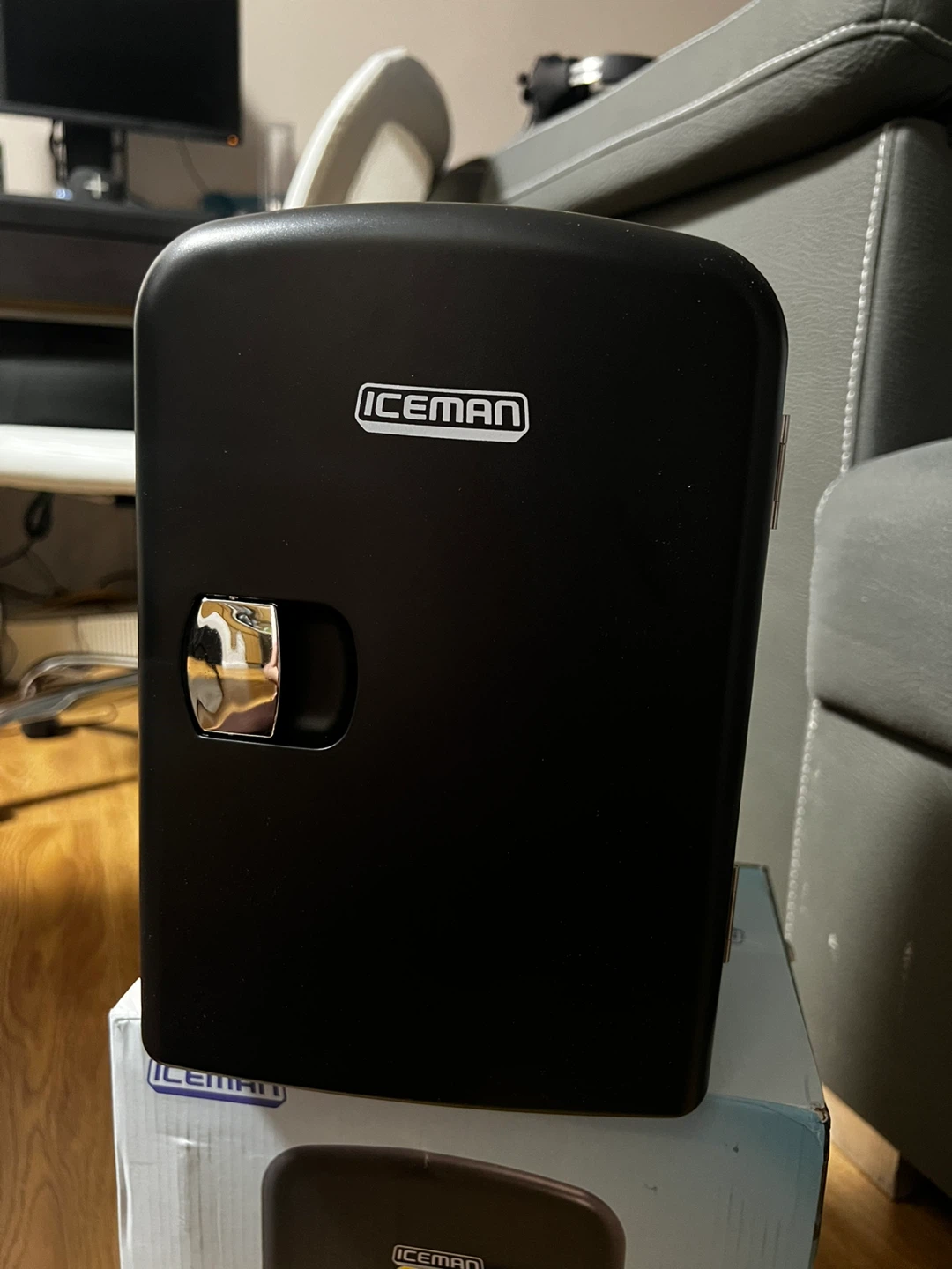ICEMAN 4L Portable Personal Fridge - photo 2