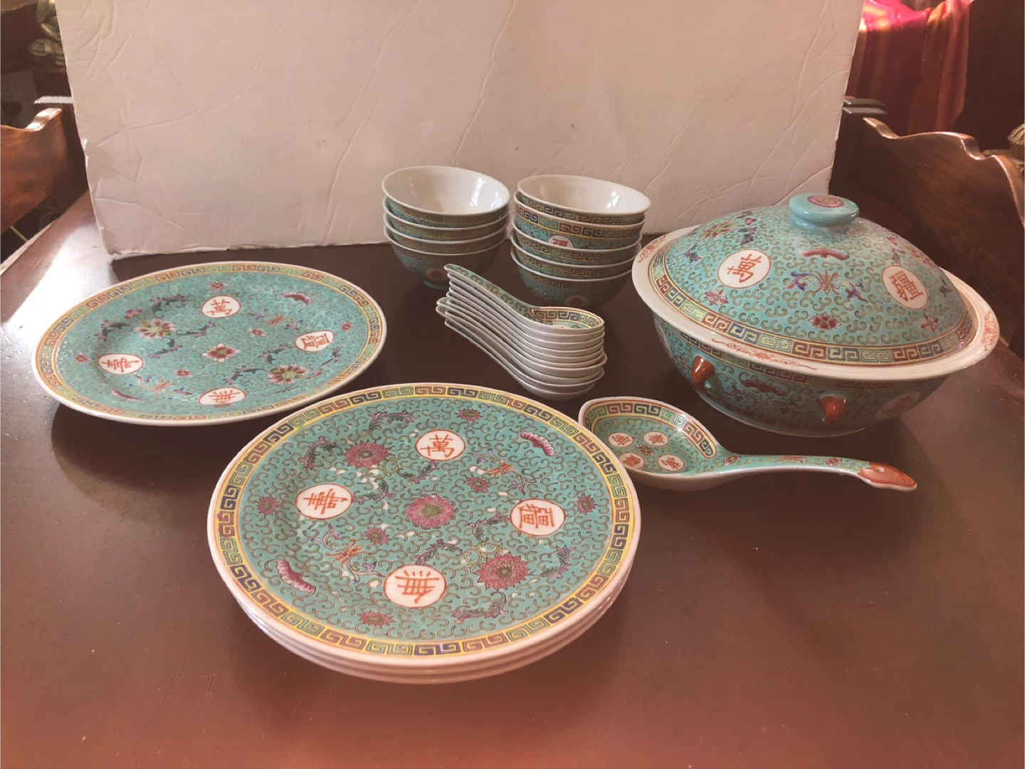 Chinoiserie Famille Rose Min Shou Porcelain Soup Serving Set.