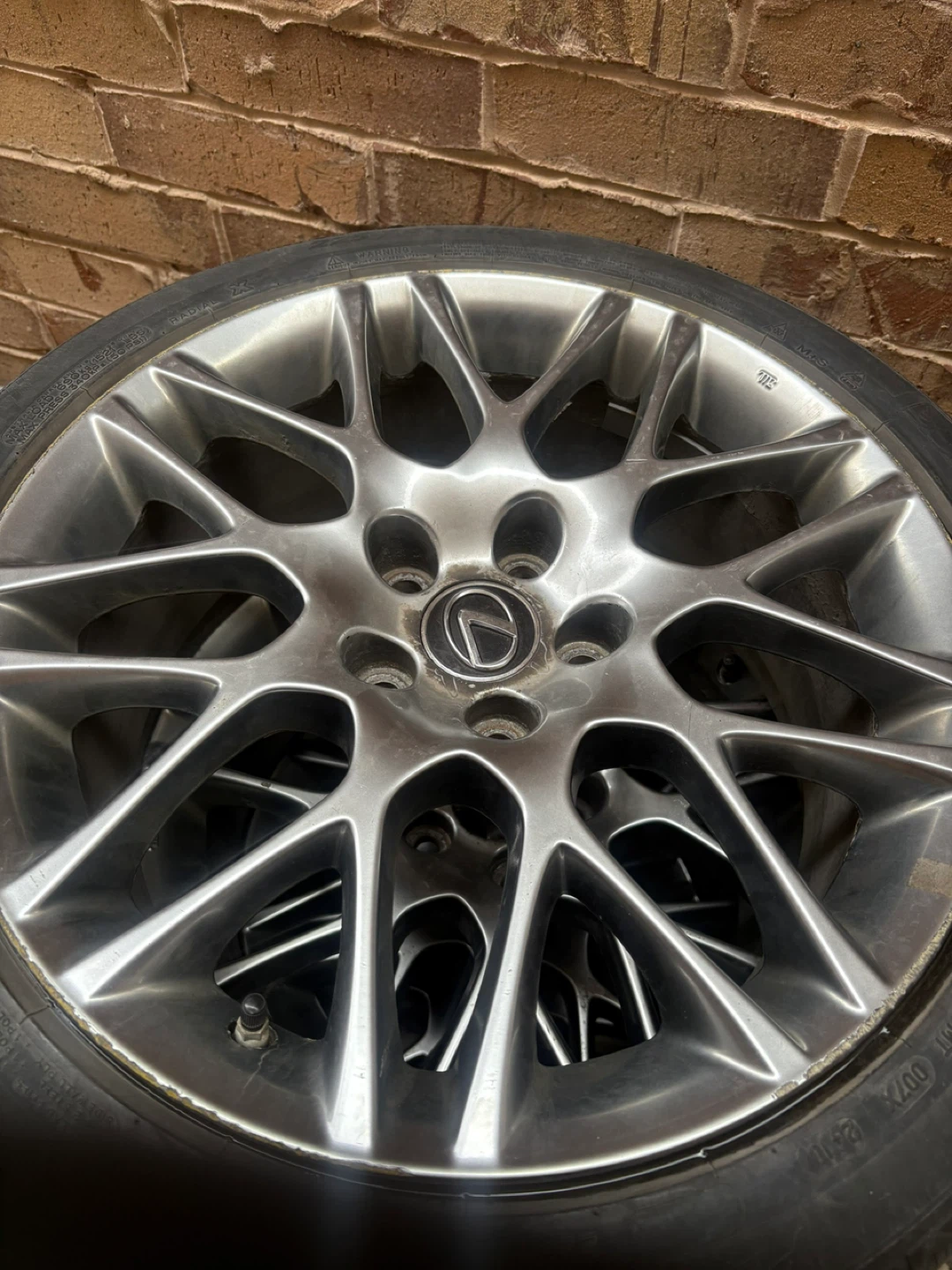 Set of 4 Lexus Winter Tires and Rims 225/45R18 - photo 3