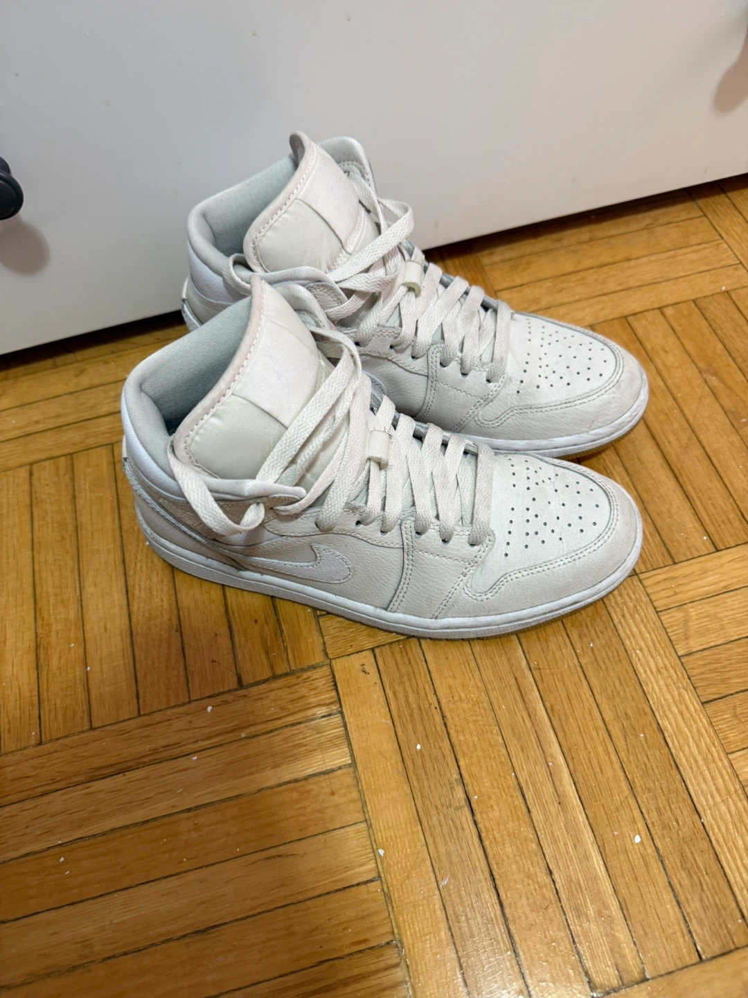 Jordan Women's 1 Mid Phantom/White-Gum Shoes - photo 3