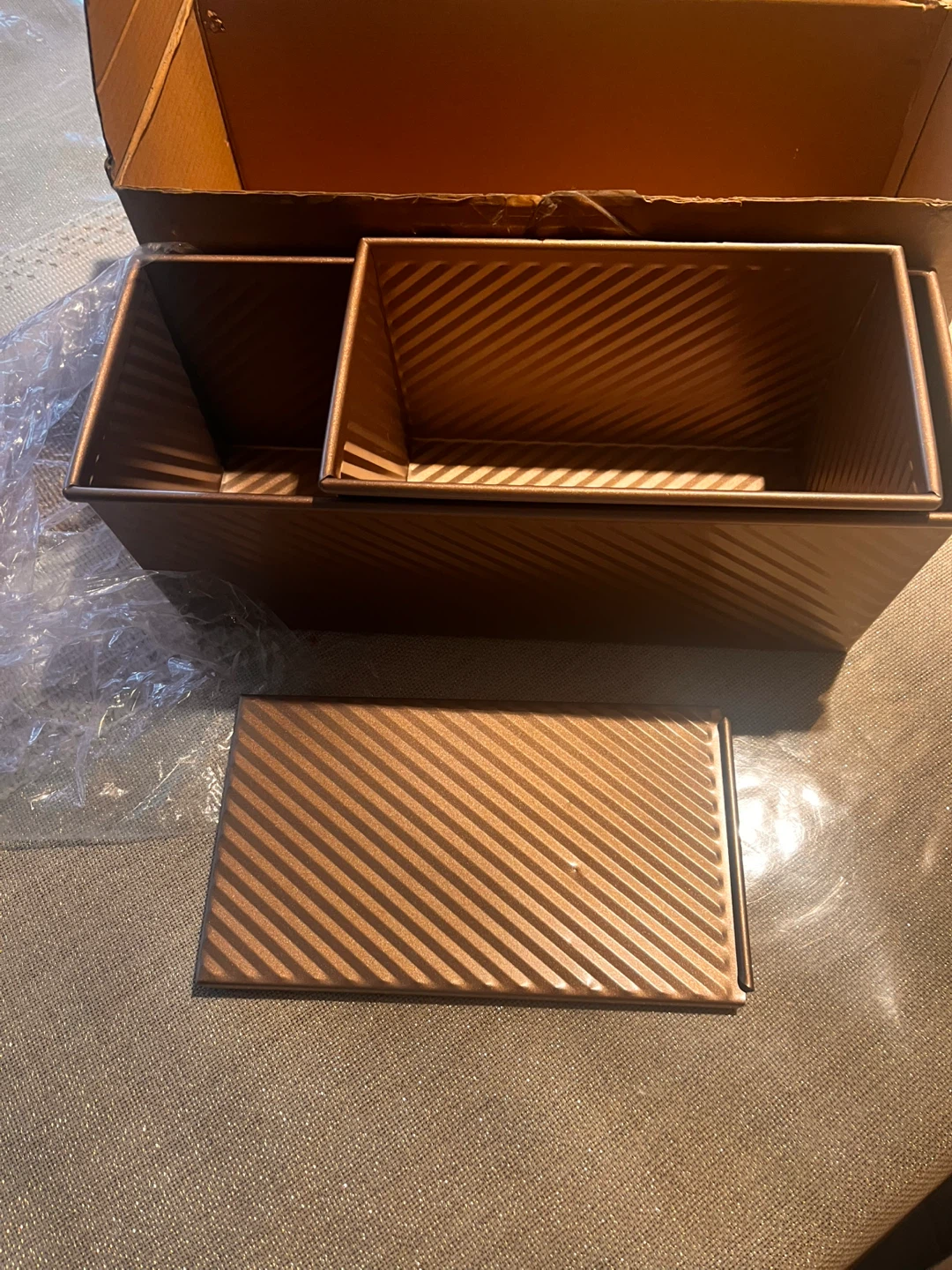 Bronze Loaf Pan Set with Lids