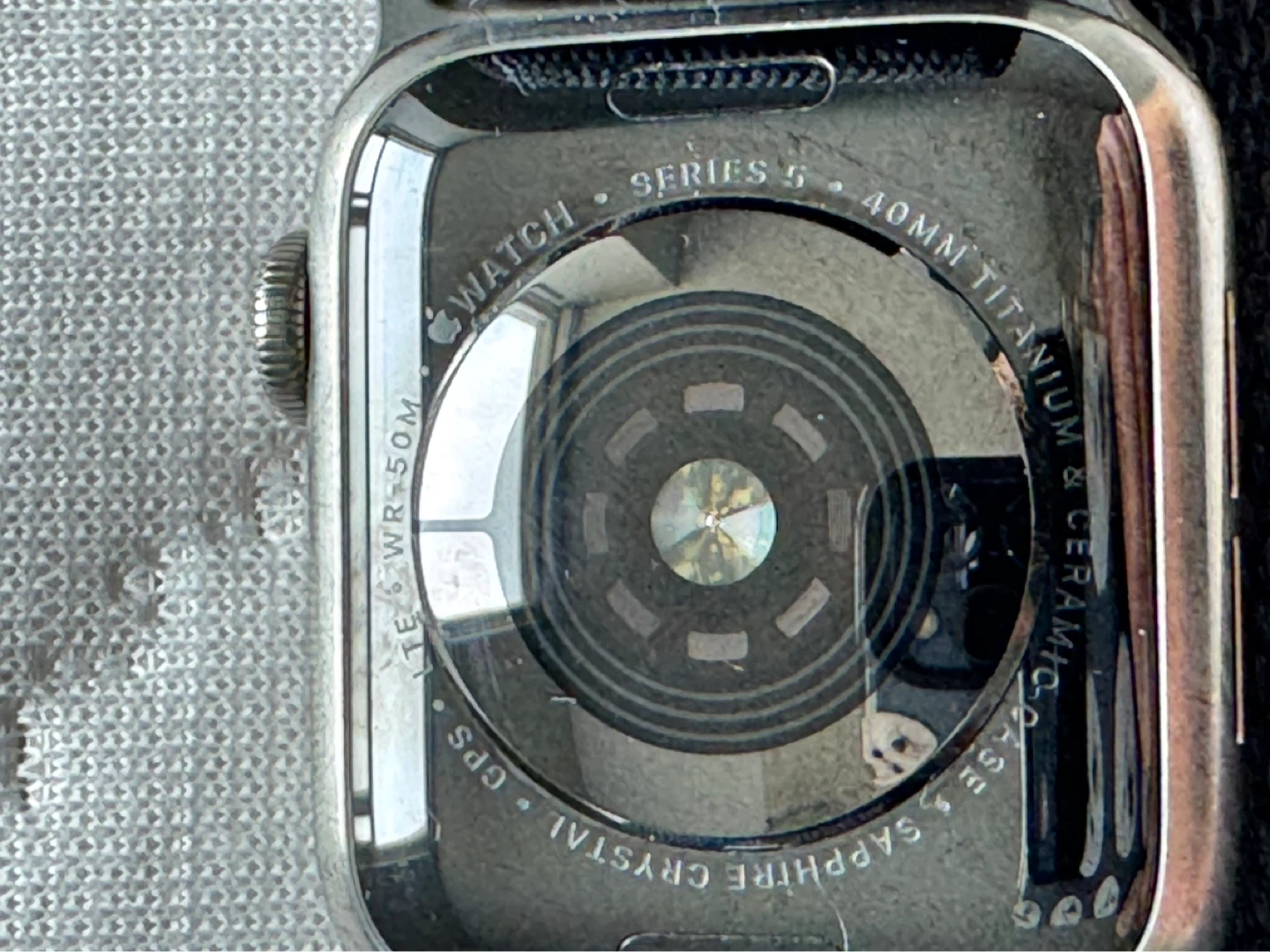 Rare Series 5 Titanium Edition Apple Watch 40mm - photo 5