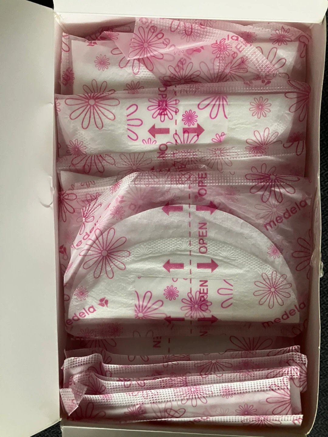 Medela Safe & Dry Ultra Thin Disposable Nursing Pads - photo 2