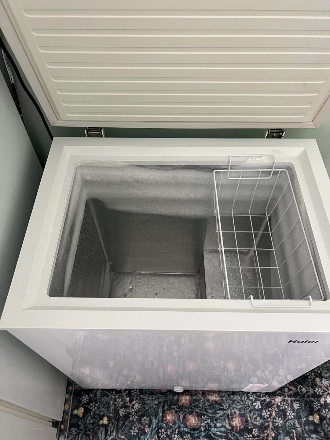 Haier Chest Freezer with Basket - photo 2