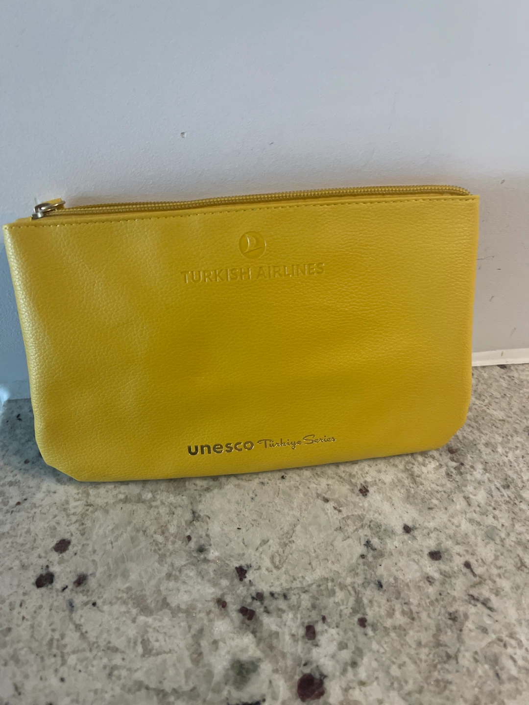 Bvlgaria and 2 other cosmetic bags - photo 3