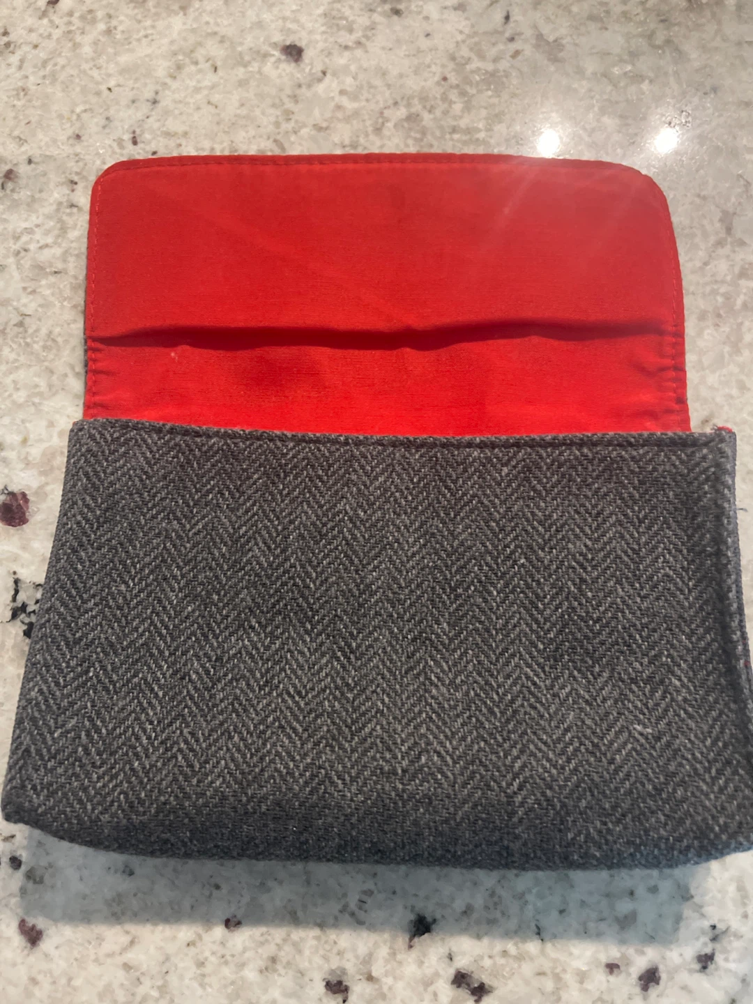 Bvlgaria and 2 other cosmetic bags - photo 2