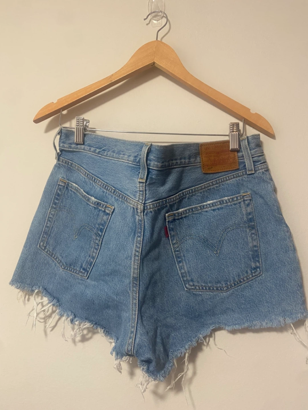 Levi's Women's Denim Shorts Size W32 - photo 2