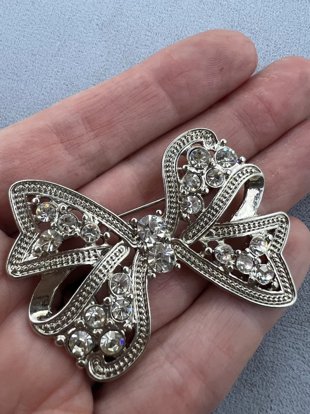 Rhinestone Bow Brooch - photo 3