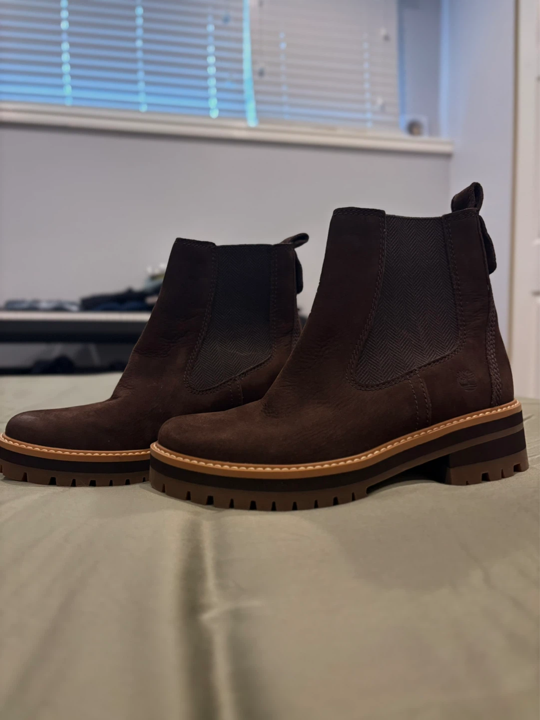 Timberland Women's Brown Suede Chelsea Boots Size US 7