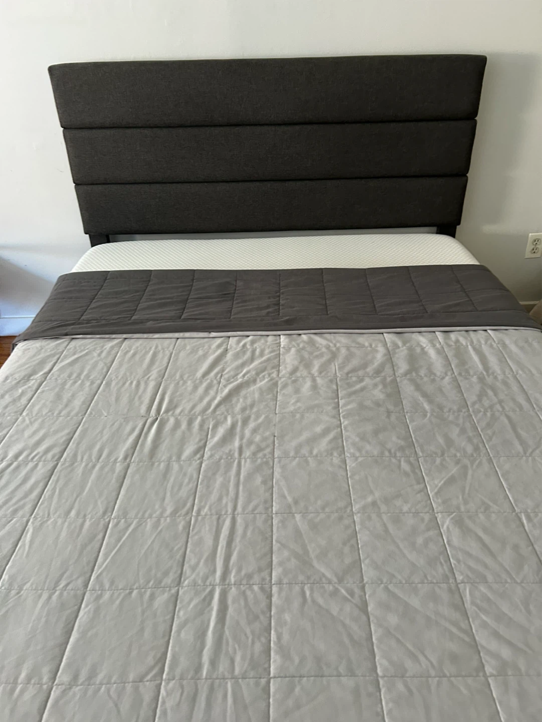 Queen bed - photo 2