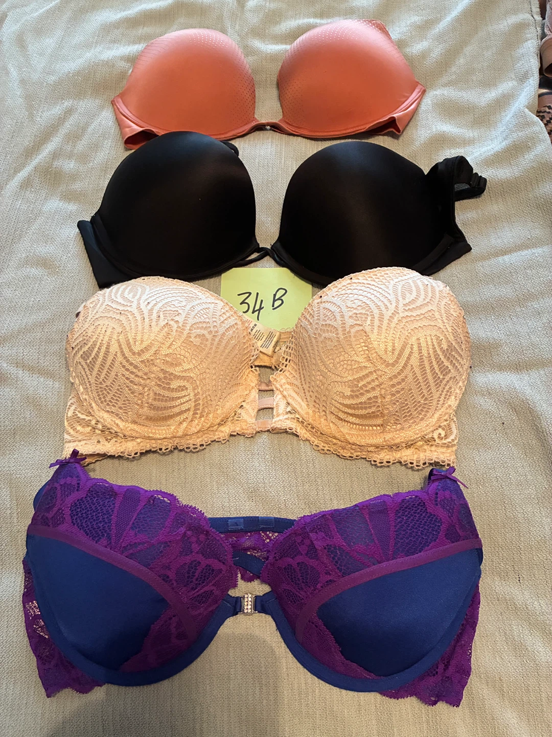 Brassiere’s 34B - photo 2