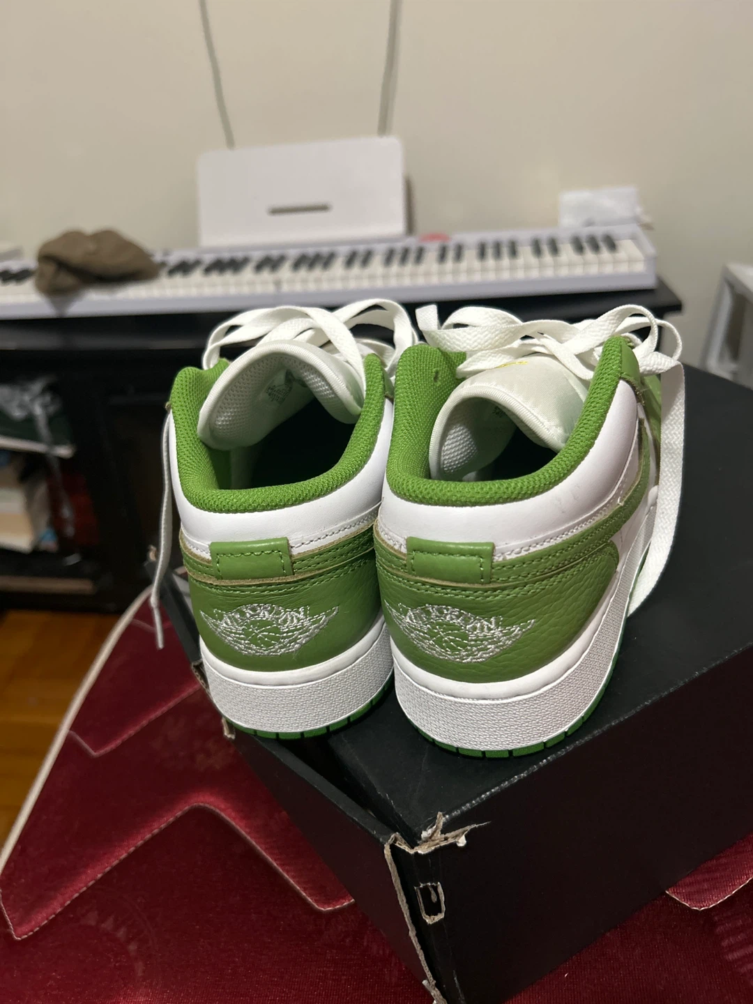 Nike Air Jordan 1 Low SE Green White Shoes US Size 6.5Y