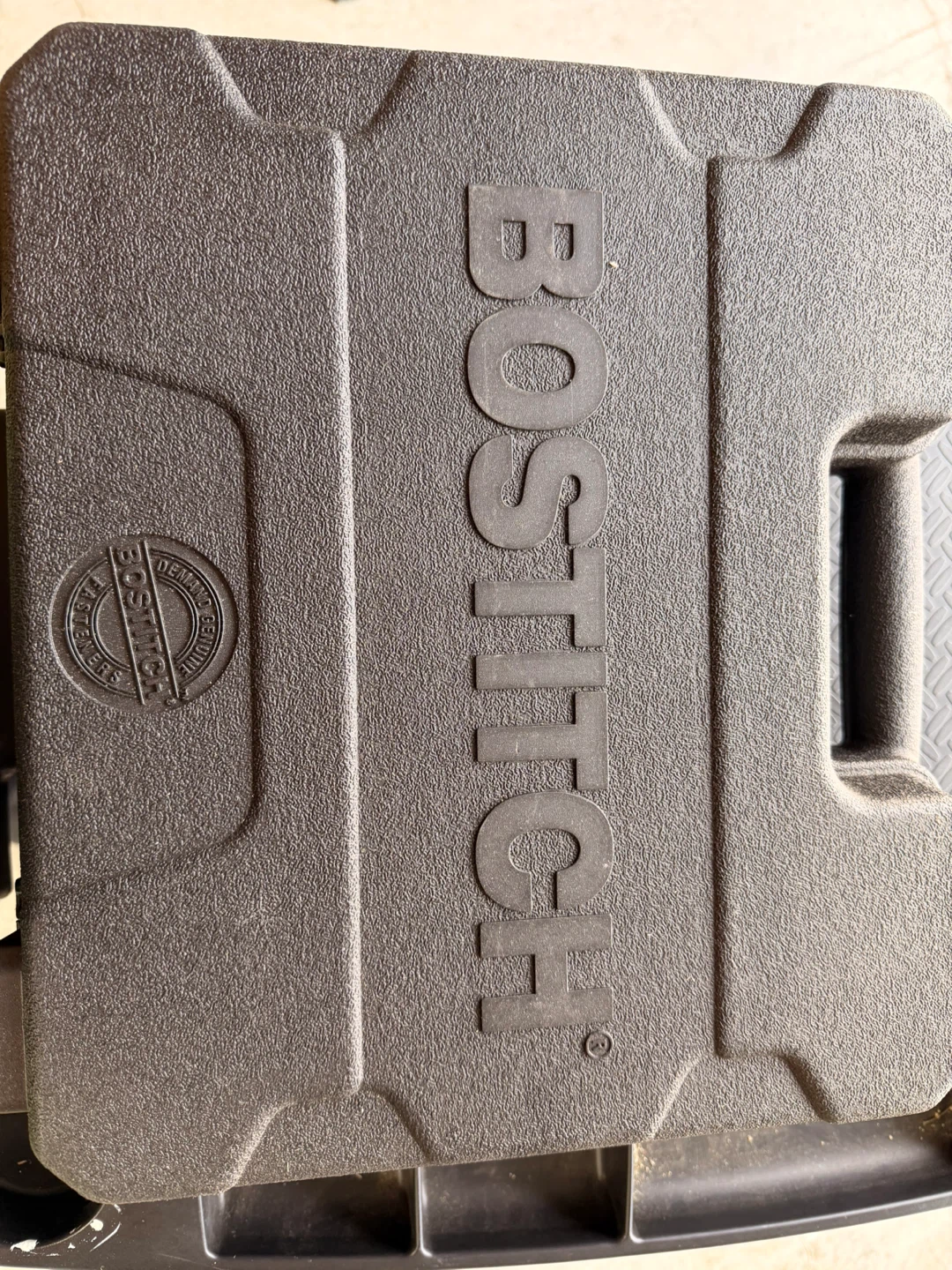 BOSTITCH Air Angled Finish Nailer - photo 4