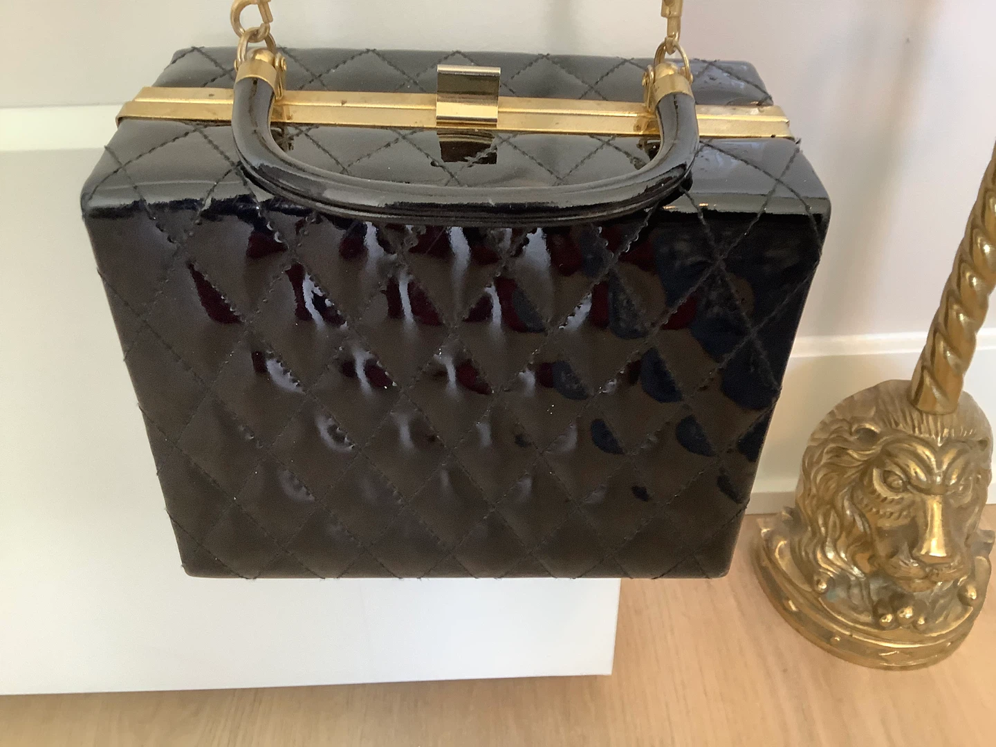 Vt Chanel Style Black Quilted Patent Leather Vanity Box/Handbag - photo 2