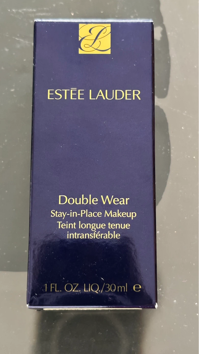 Estee Lauder Double Wear Stay-in-Place Makeup - Ivory Nude 1N1 - photo 3