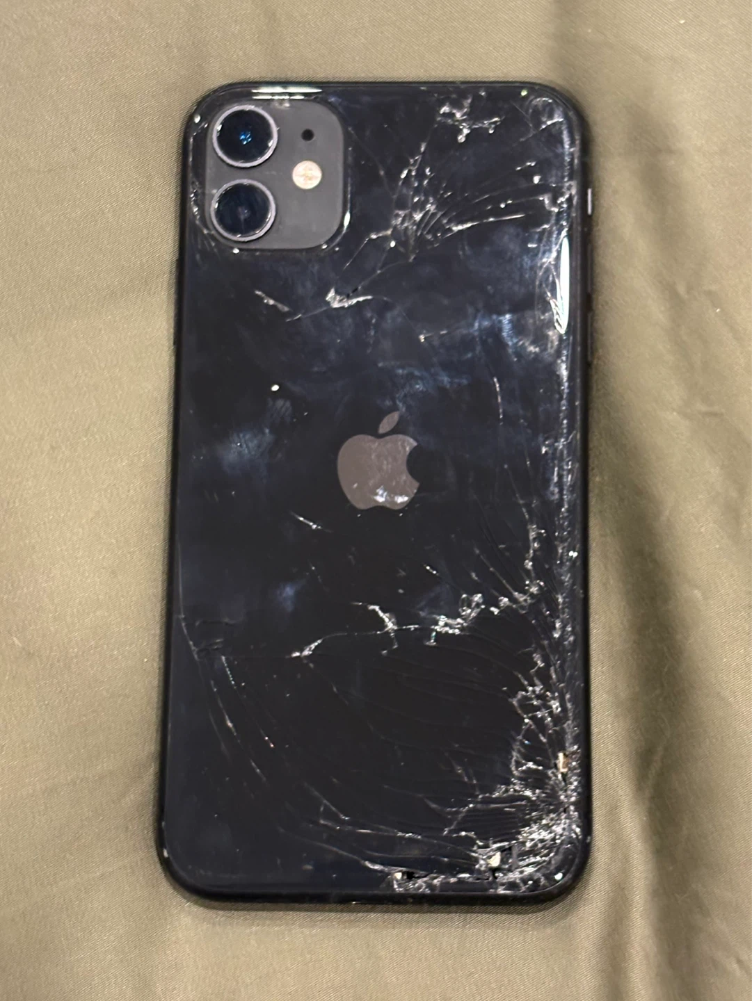 iPhone 11 pro - photo 2
