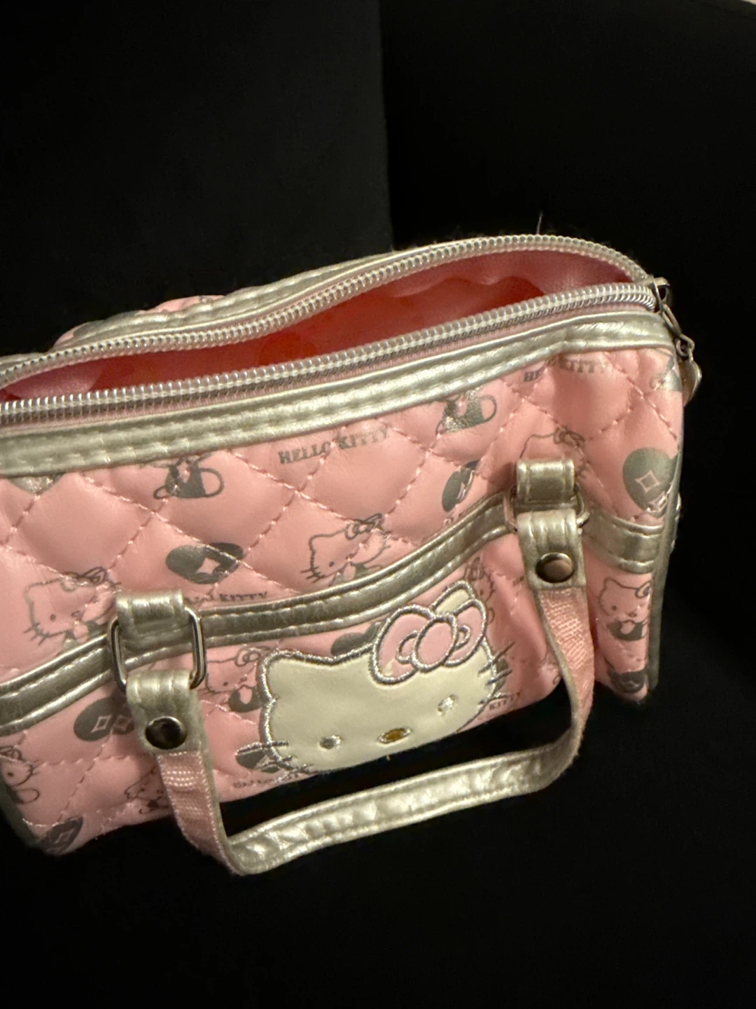 Pink Hello Kitty Quilted Barrel Bag - photo 2