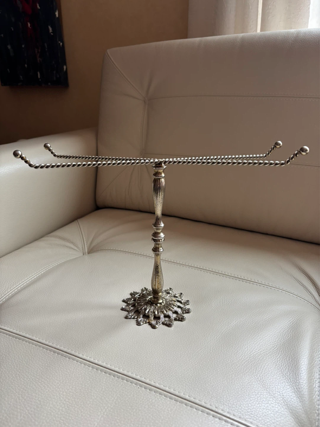 Gold Tone jewelry or hand towel vintage stand