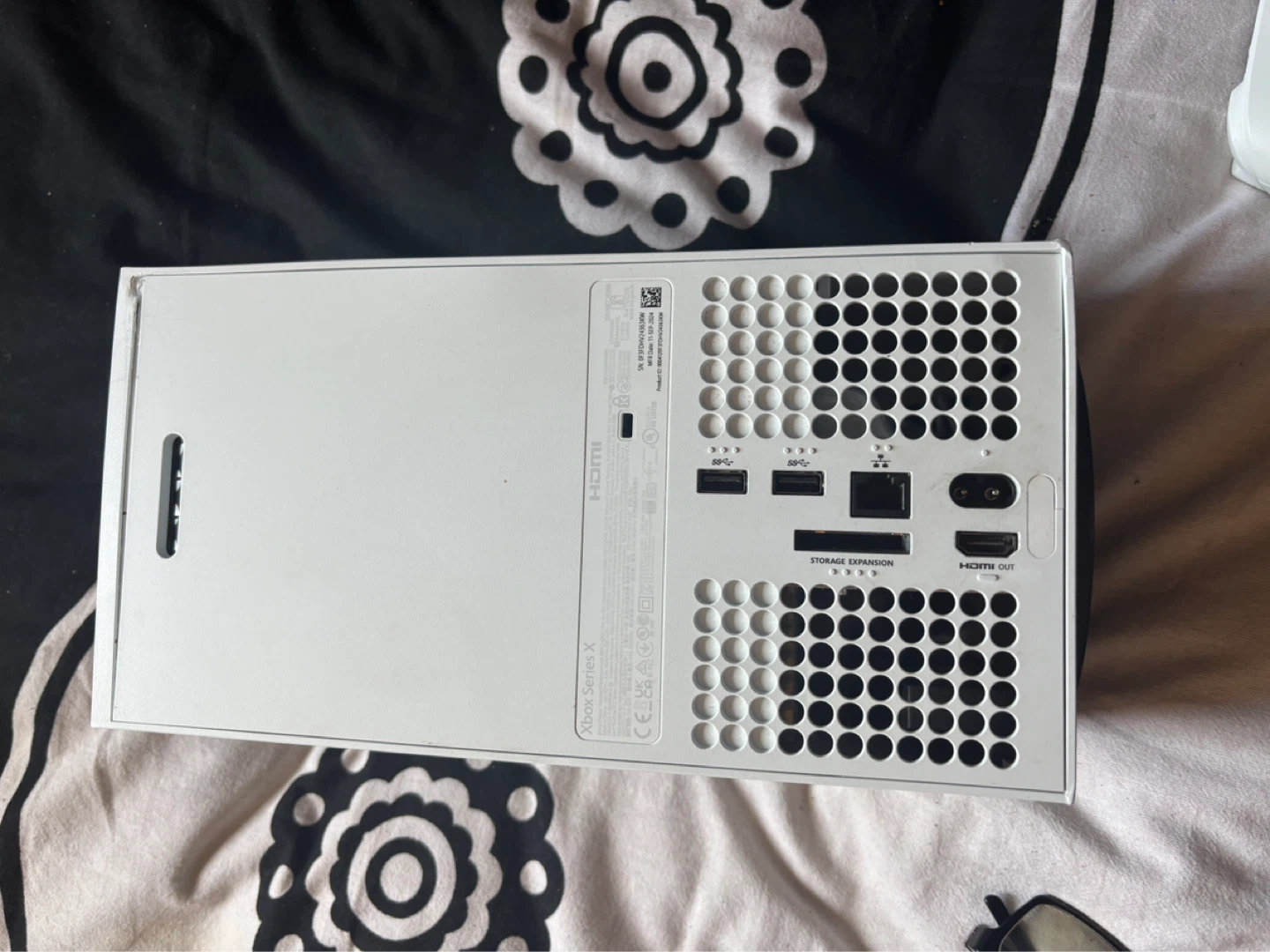 Microsoft Xbox Series X Console with Controller - photo 4