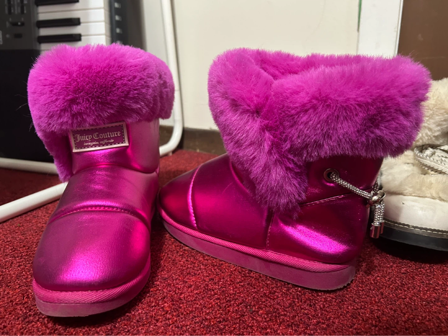 5 pairs of women’s shoes sizes 6-8 - photo 2