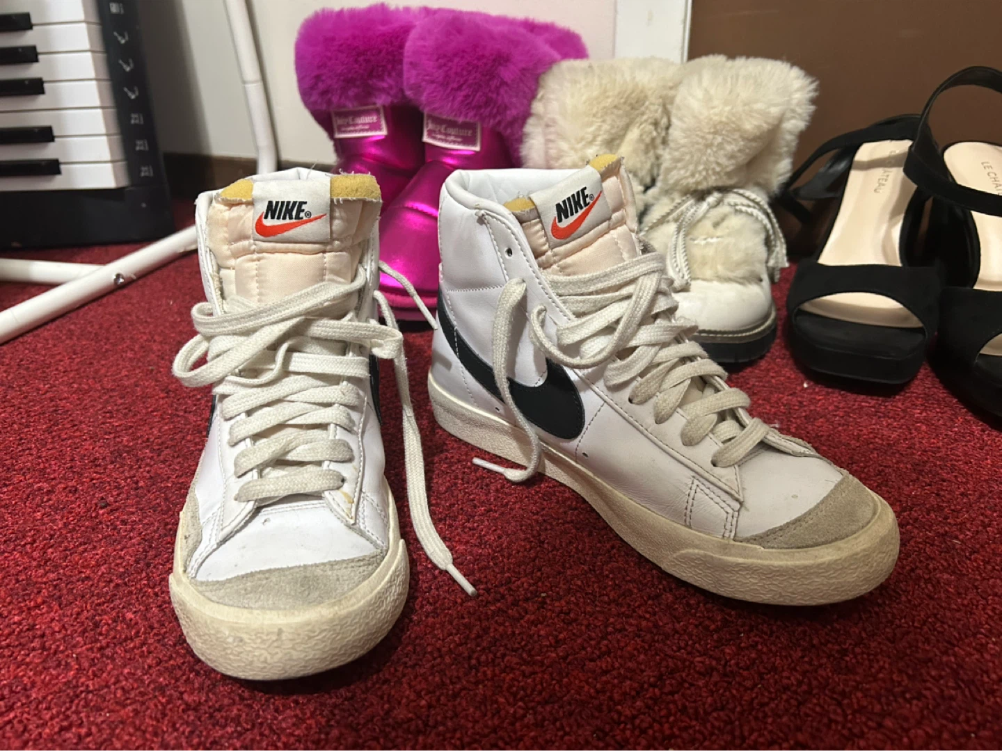 5 pairs of women’s shoes sizes 6-8 - photo 5