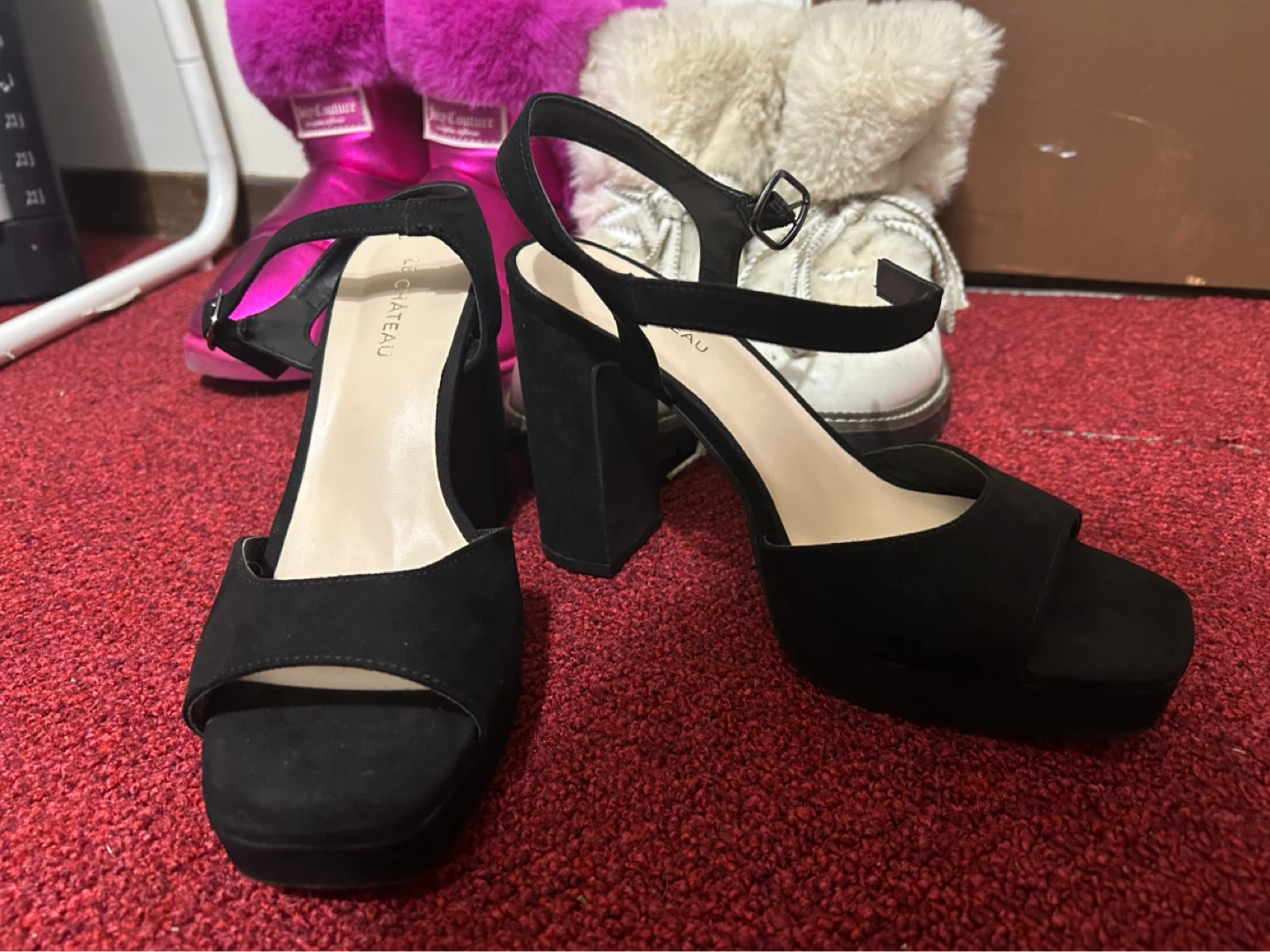 5 pairs of women’s shoes sizes 6-8 - photo 4