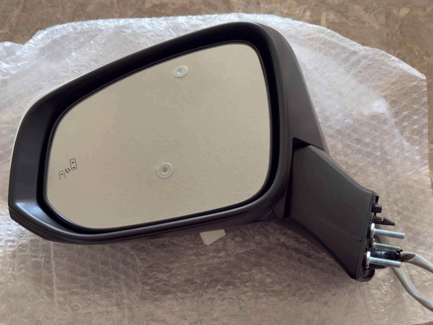 Toyota RAV4 - White Drivers Side Mirror
