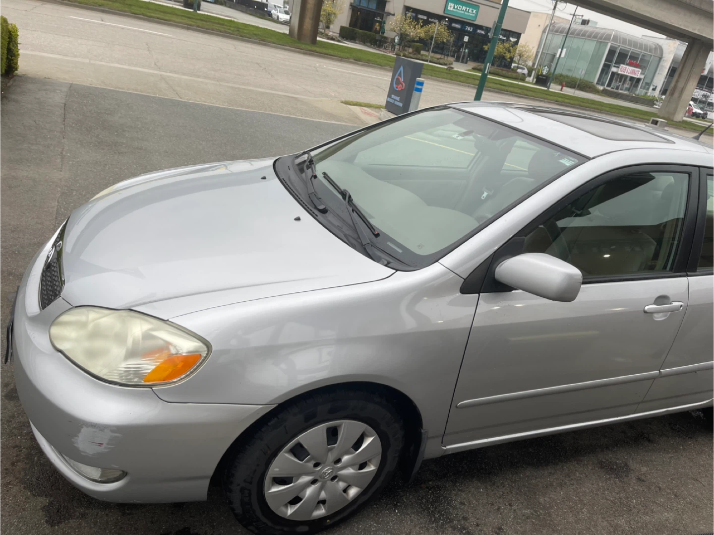 Silver Toyota Corolla Sedan - photo 5