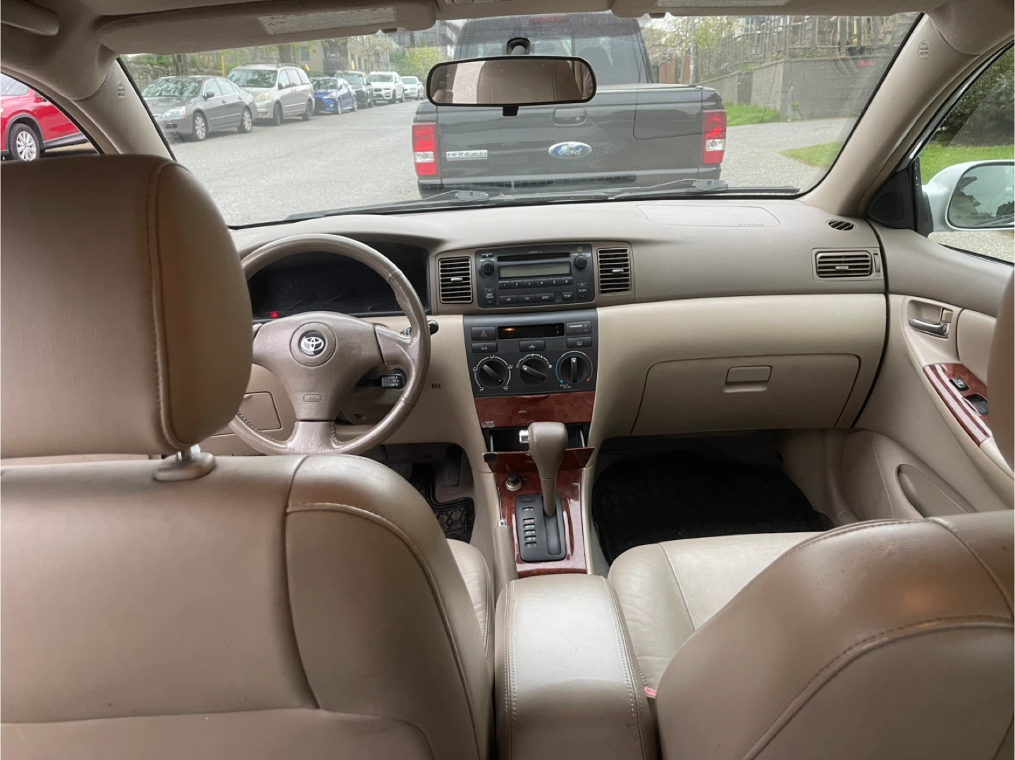 Silver Toyota Corolla Sedan - photo 2
