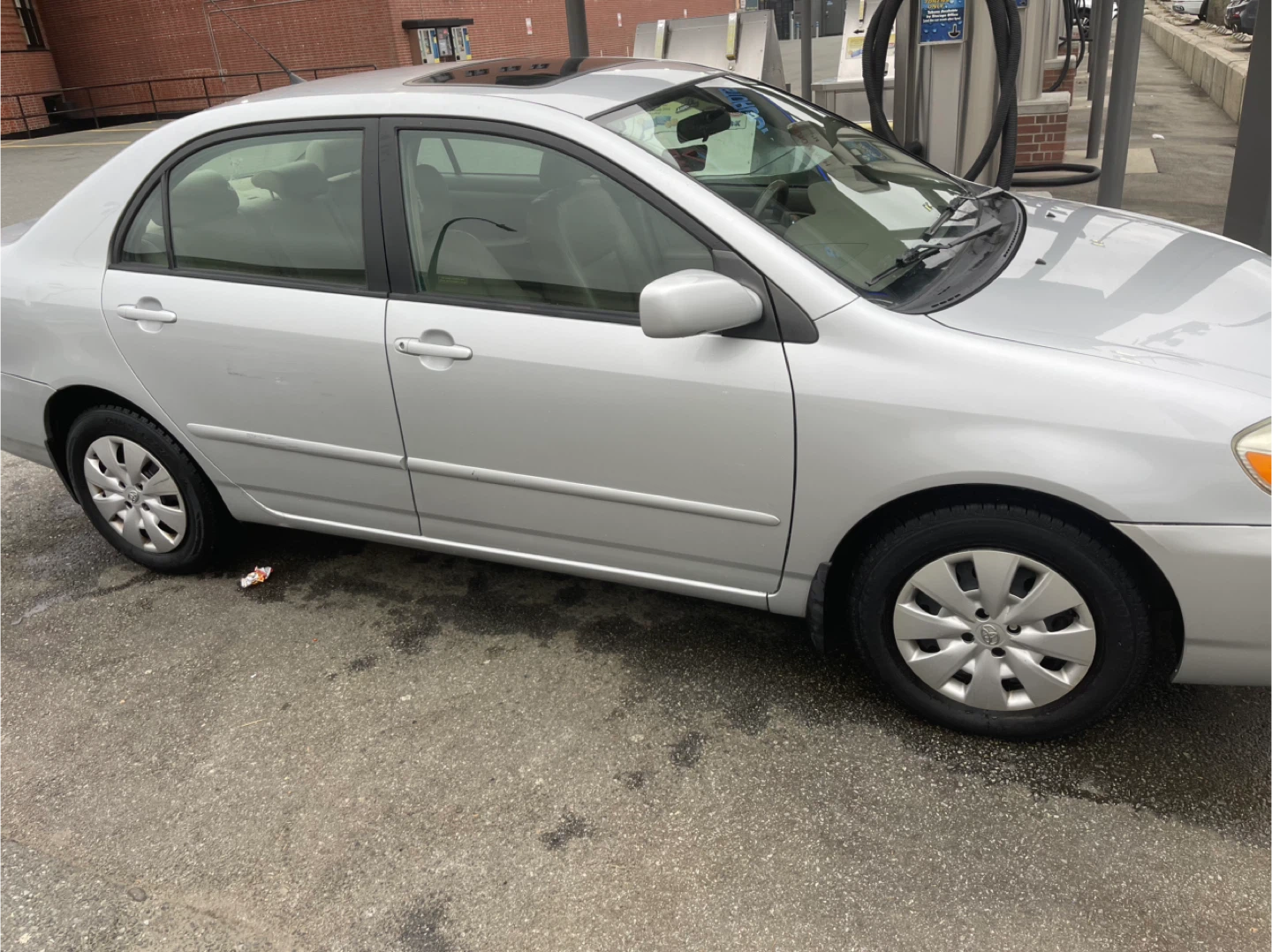 Silver Toyota Corolla Sedan - photo 4