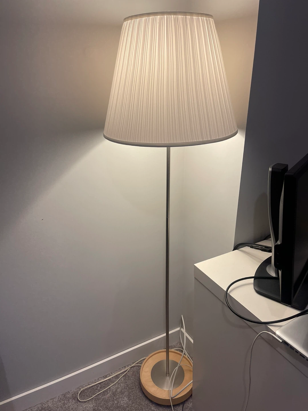 White Pleated Floor Lamp with Wood Base - photo 2
