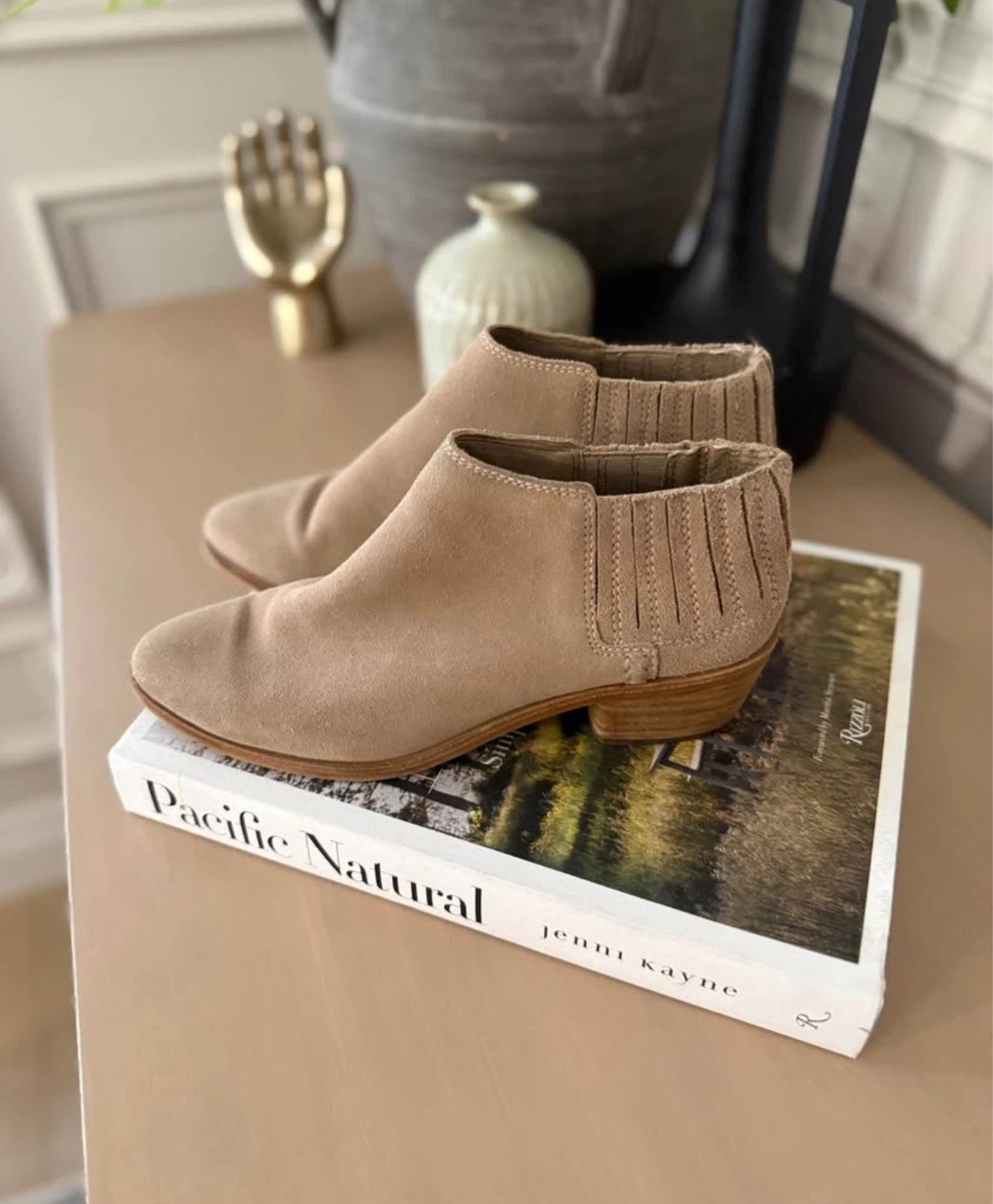 Dolce Vita Keiton Tan Suede Ankle Boots - photo 3
