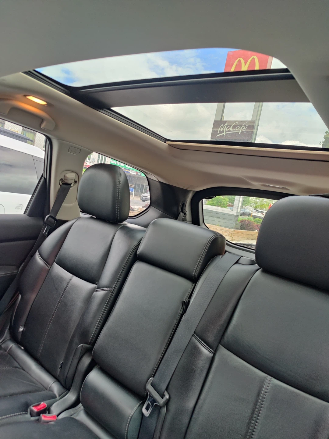 2015 Nissan Pathfinder 4WD SL Top trim full size SUV - photo 4