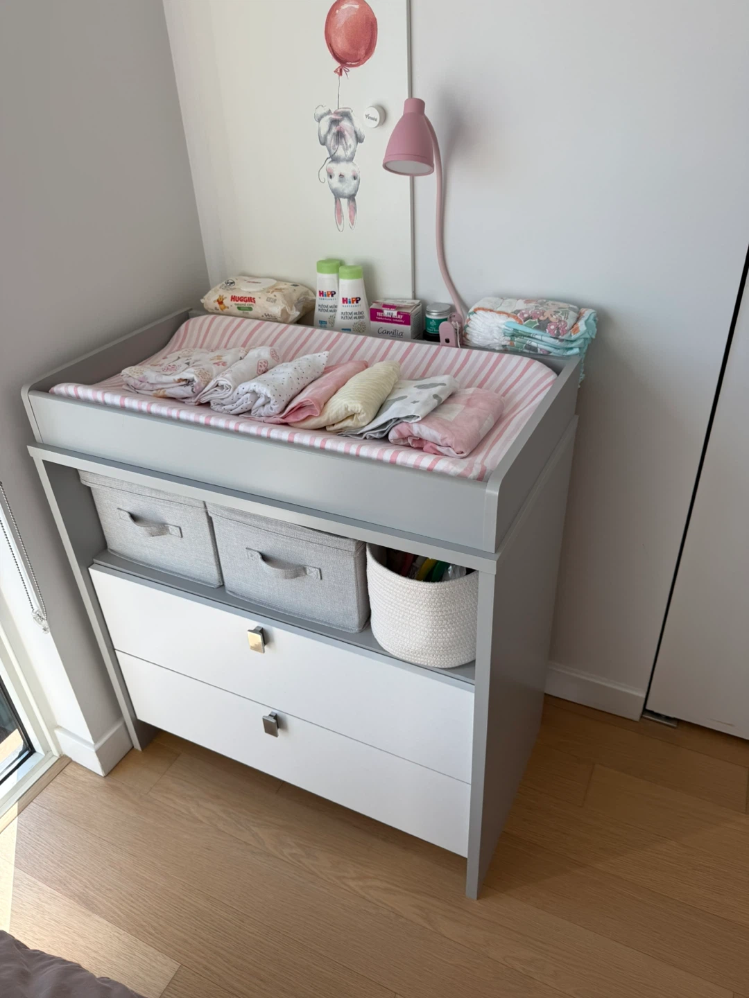 Baby changing station , FREE 9 Sheets and High Chair - Like New