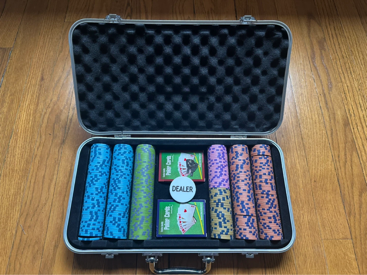 Poker Chip Set with Case