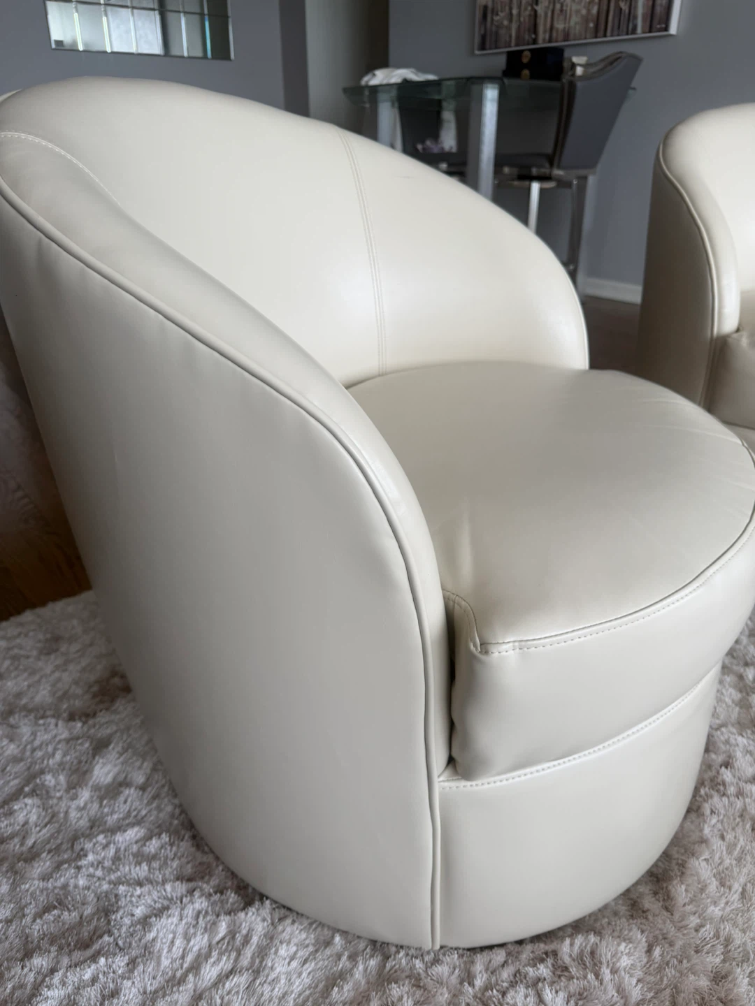 Grandin Road Cream Swivel Armchair - photo 5