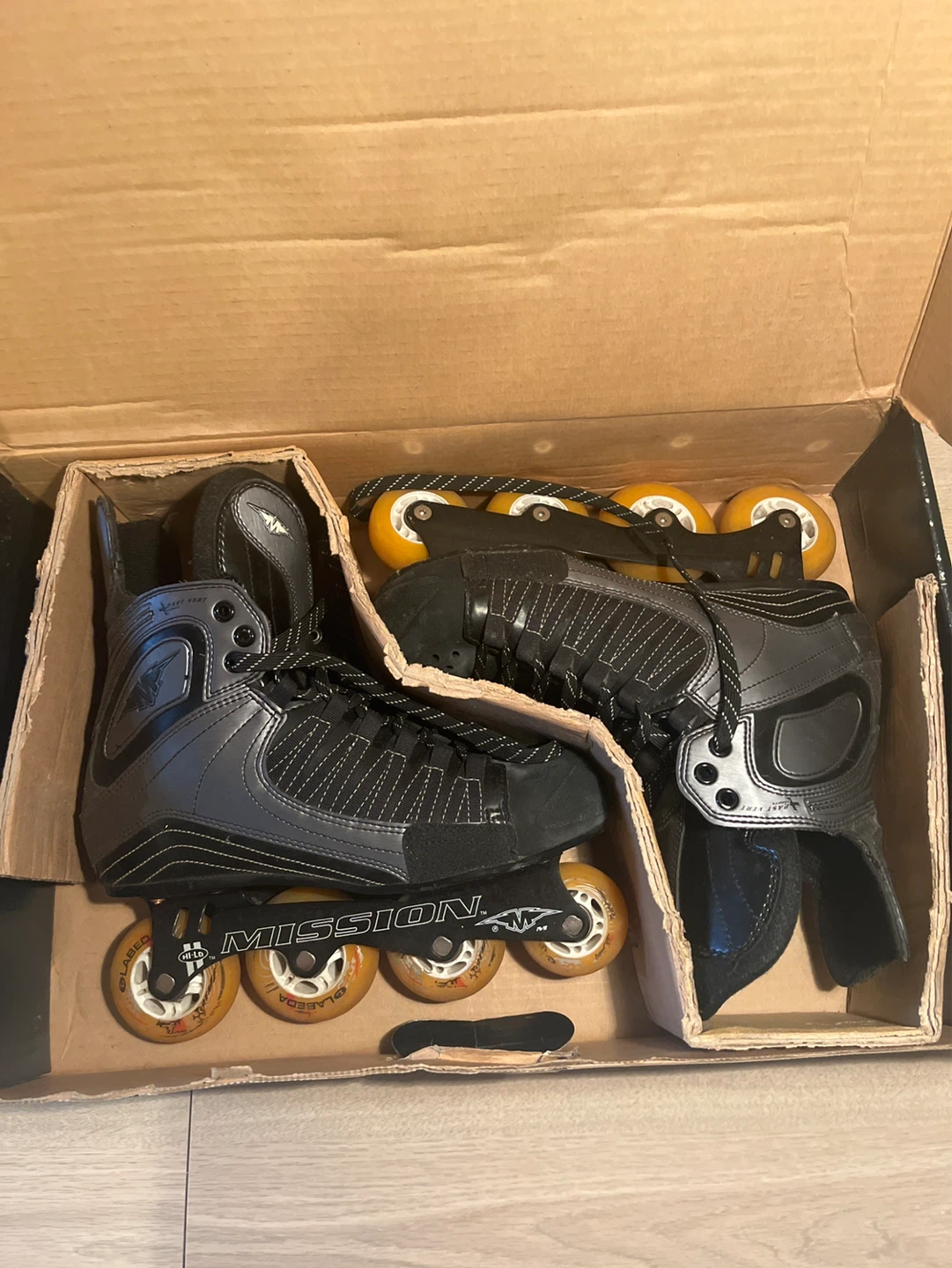 Mission D4 Inline Hockey Skates