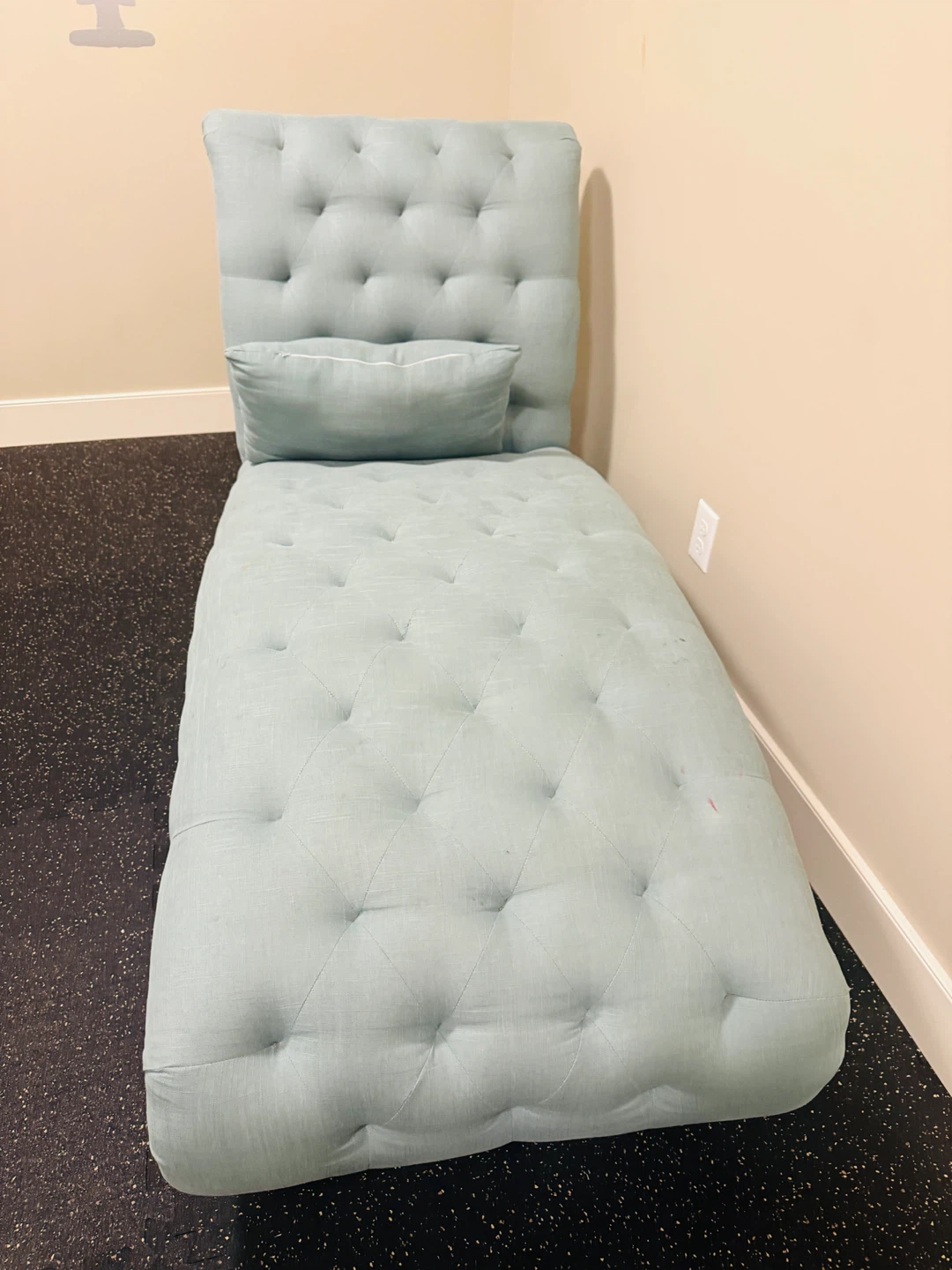 Tufted Chaise Lounge Chair