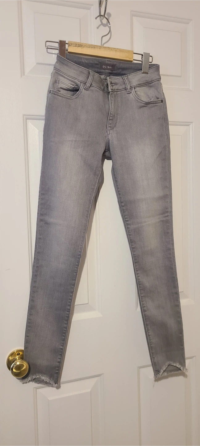 DL1961 Grey High-Waisted Cropped Jeans