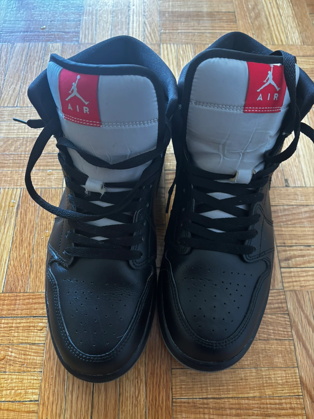 Air Jordan 1 Mid Black Sneakers. Especial Edition - photo 3