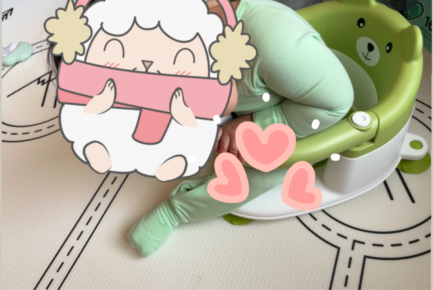 Green Baby Bath Seat with Bear Design - photo 2