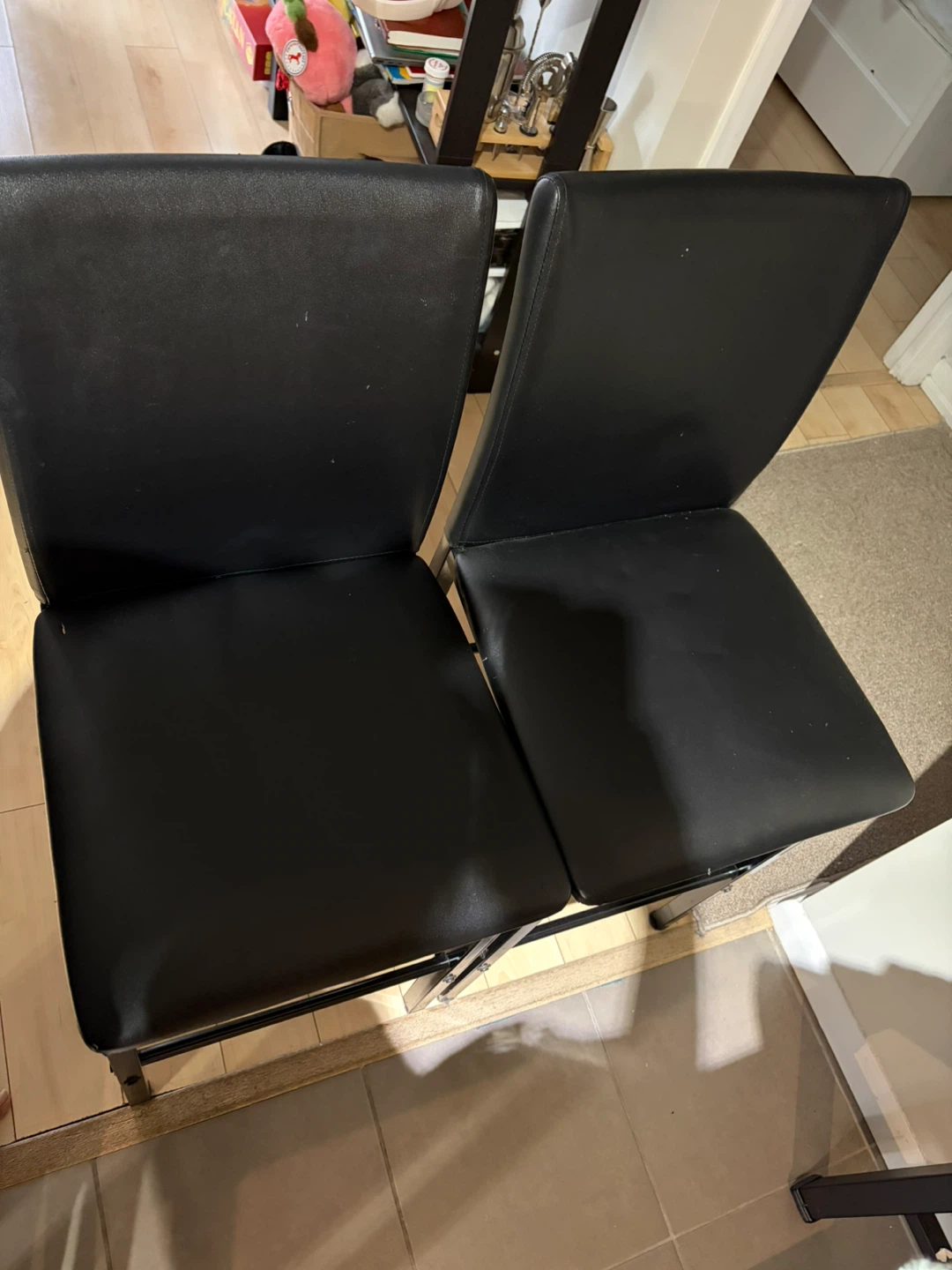 Set of 2 Black Faux Leather Bar Stools with table - photo 4