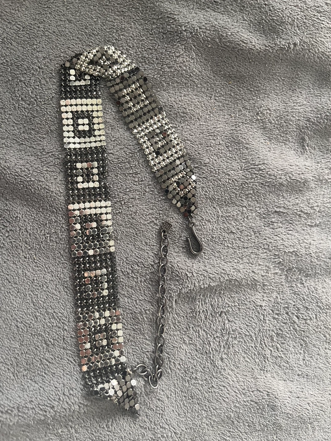 moving‼️Givenchy G-Chain Necklace