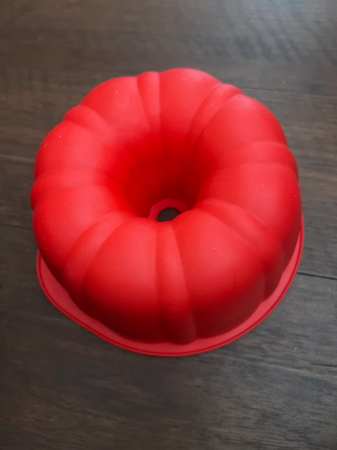 Silicone Bundt Cake Pan - photo 2