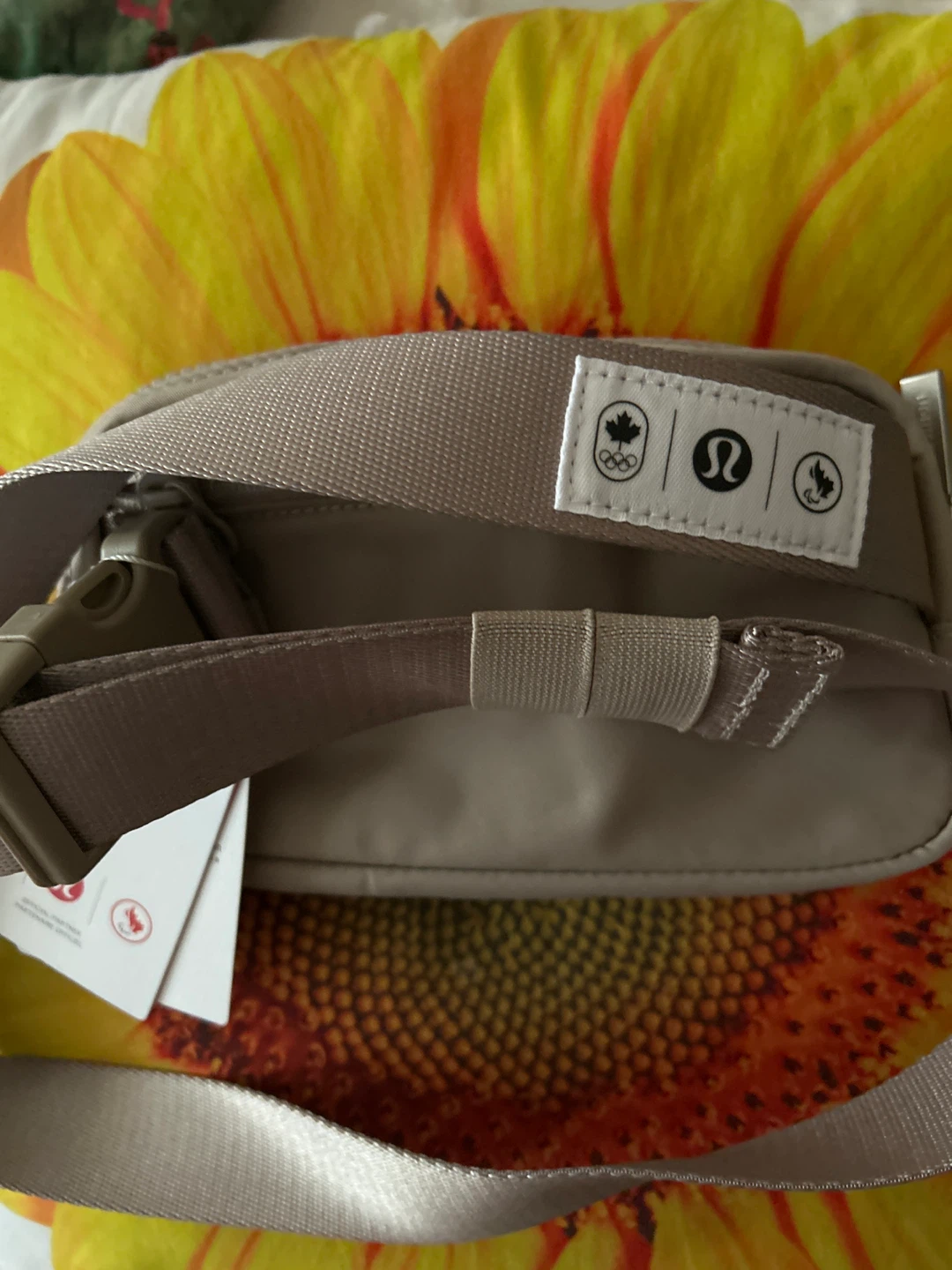 Lululemon Everywhere Belt Bag Mini - photo 3