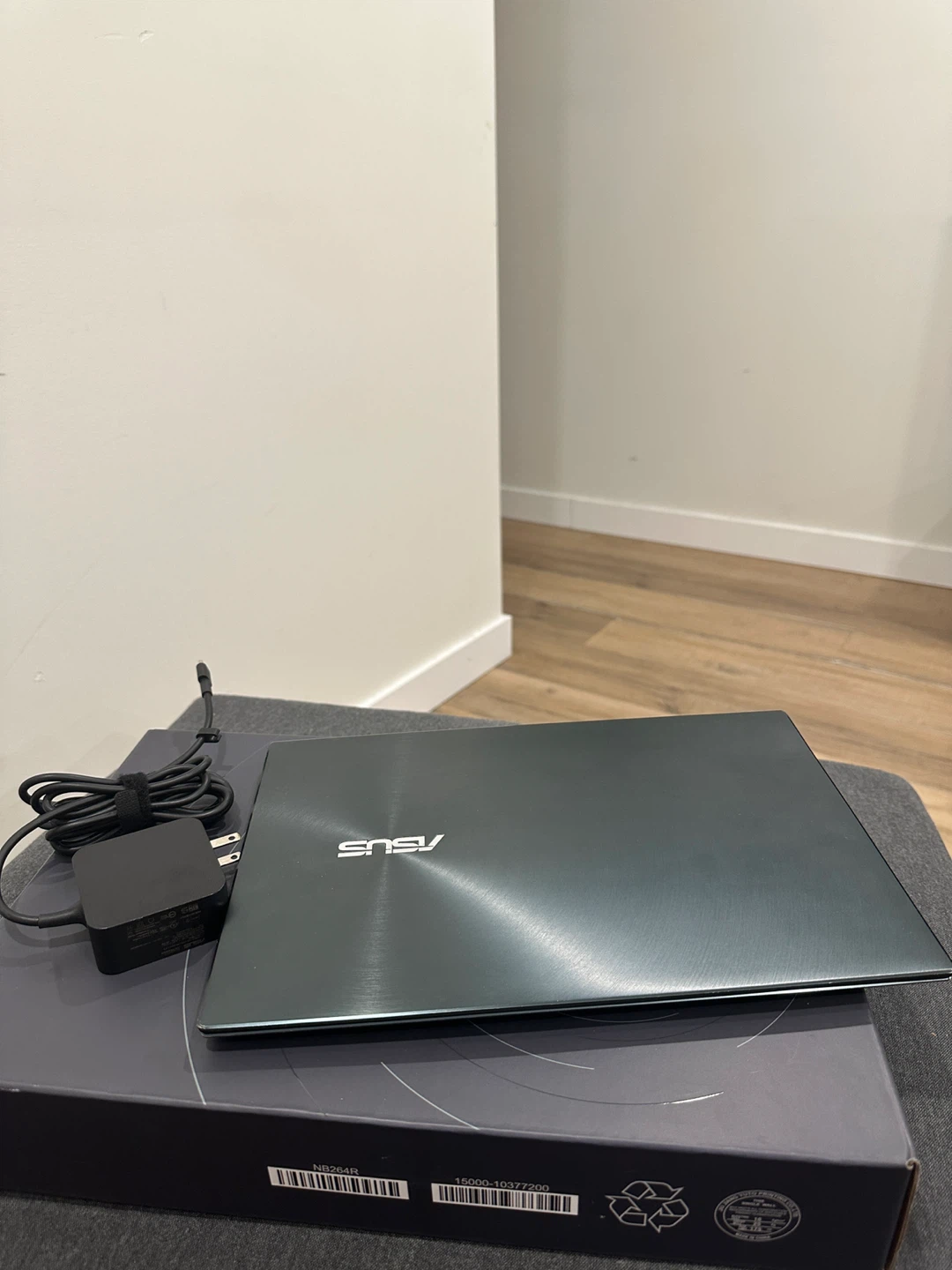 ASUS Zenbook 14 Laptop
