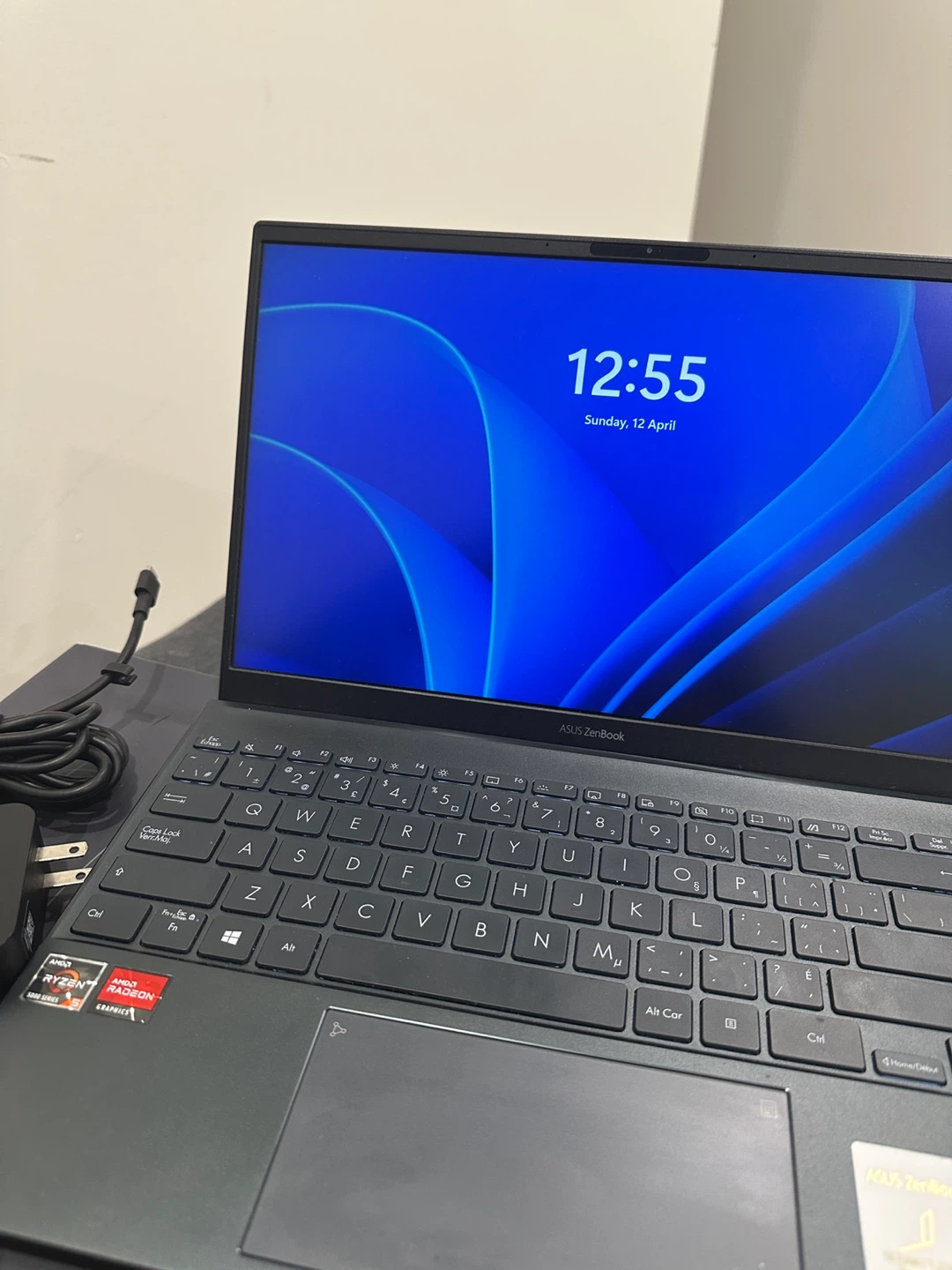 ASUS Zenbook 14 Laptop - photo 2