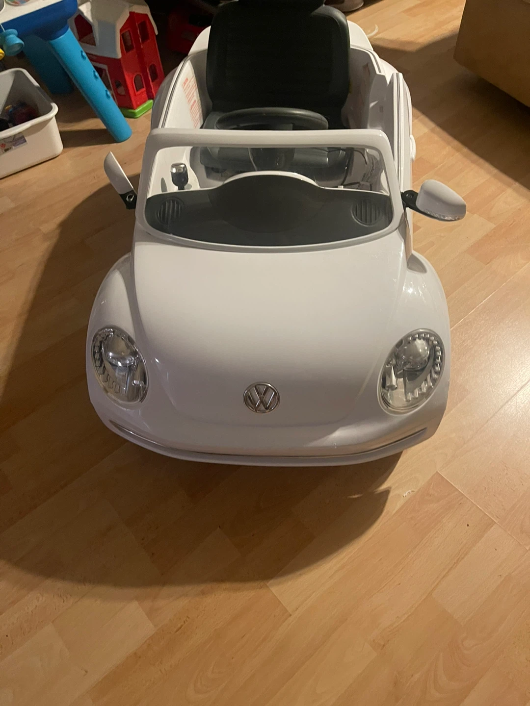 Volkswagen Beetle Ride-On Toy Car - photo 2