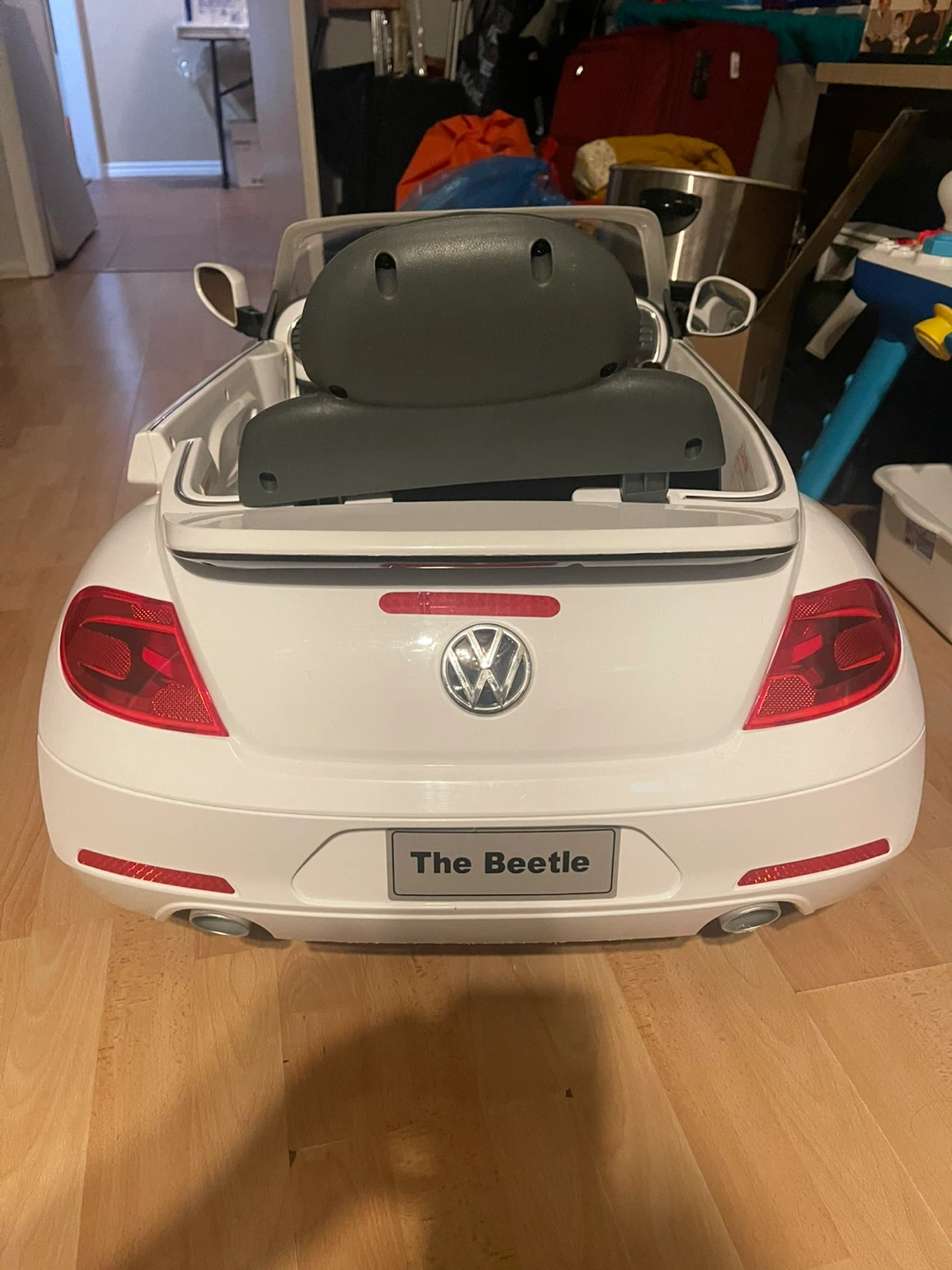 Volkswagen Beetle Ride-On Toy Car - photo 4